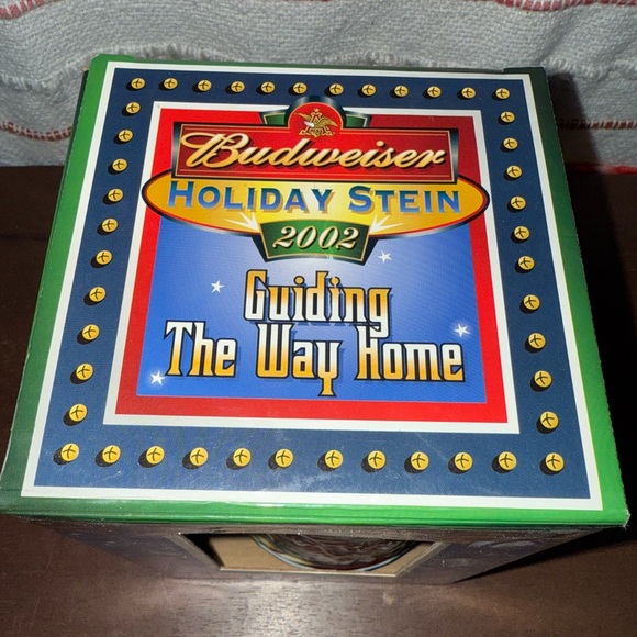 Vintage Budweiser Holiday Stein 2002 - Vibrant Blue and Red - Picture 2 of 13